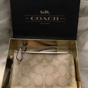 Coach hand purse